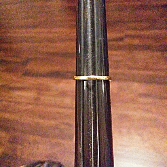 10k gold three amethyst ring, size 7.25 - Picture 7 of 9